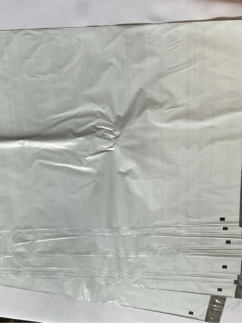 White Mailer Shipping Bags with Self-Seal Strip 20 pcs. Size 19” x 24”